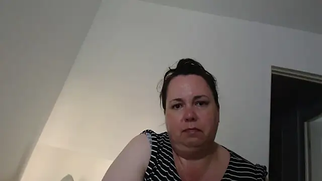 Chat +18 de WendyRhoades ao vivo
