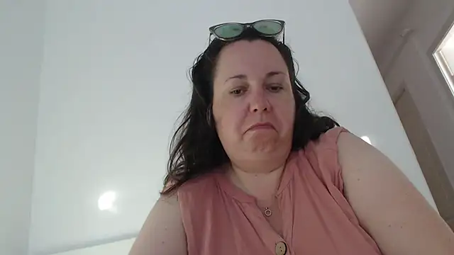 WendyRhoades Adlı Modelin Canlı XXX Sohbeti