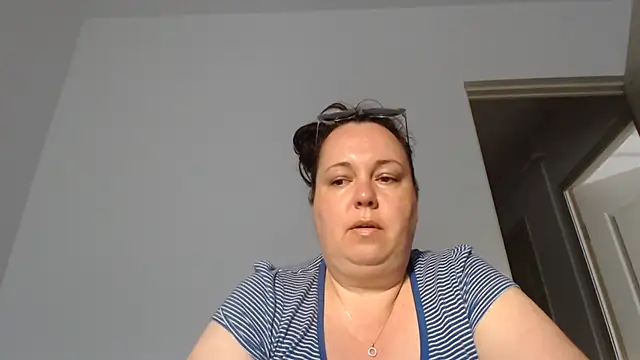 WendyRhoades: απευθείας συνομιλία ΧΧΧ