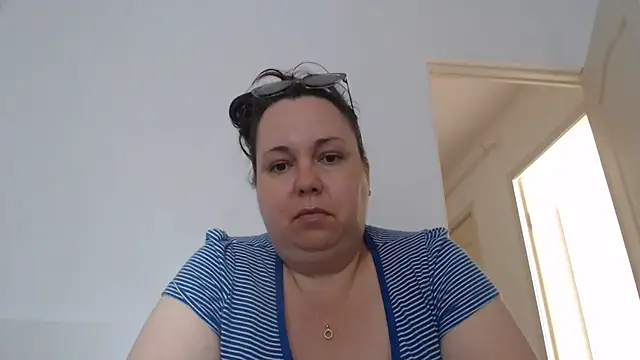 Chat +18 de WendyRhoades ao vivo