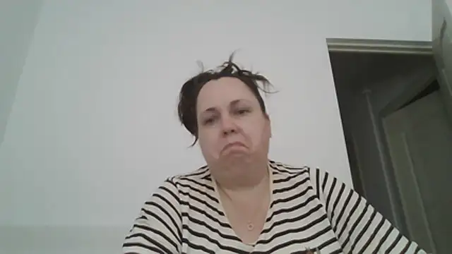 Chat +18 de WendyRhoades ao vivo