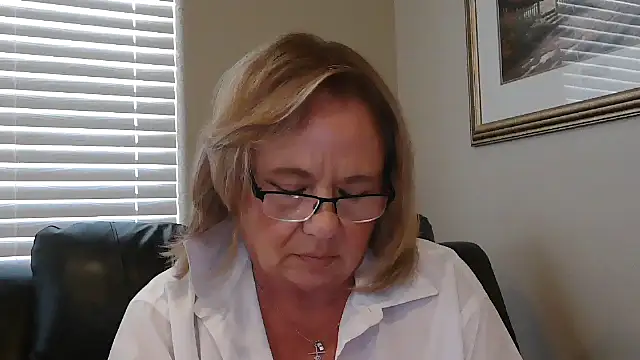 BustyAnnie's Webcam Show
