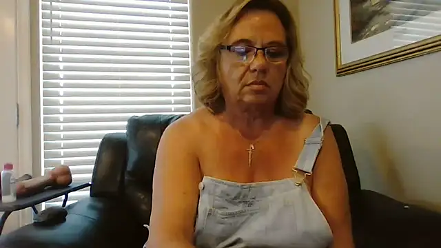 BustyAnnie's Webcam Show