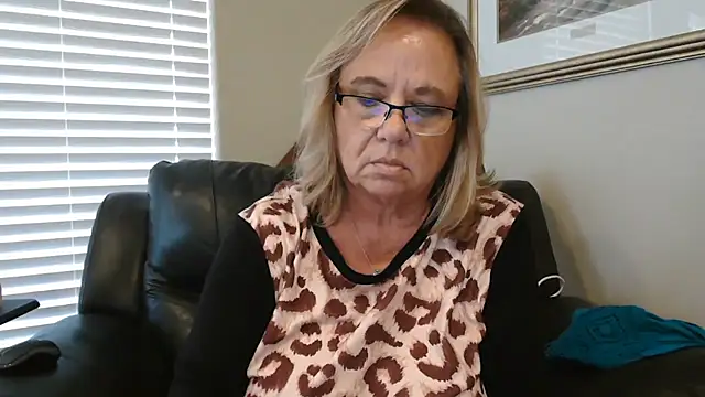BustyAnnie's Webcam Show