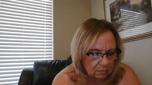 BustyAnnie's Webcam Show