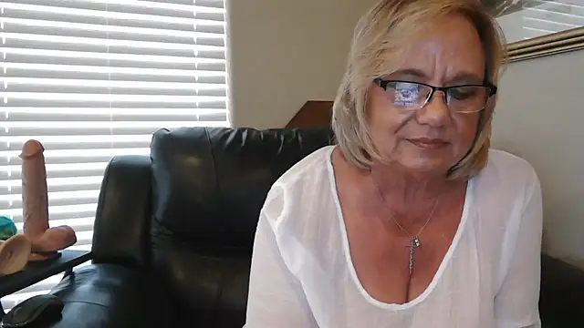 BustyAnnie Webcam-Show