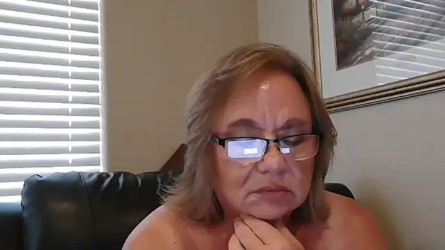 BustyAnnie's Webcam Show