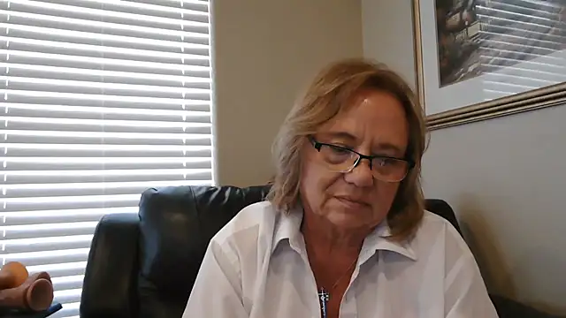 BustyAnnie's Webcam Show