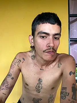 sorry-mom69's Webcam Show