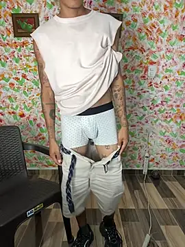 Pokazy przed kamerką – sorry-mom69