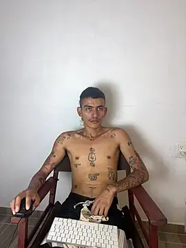 sorry-mom69's Webcam Show