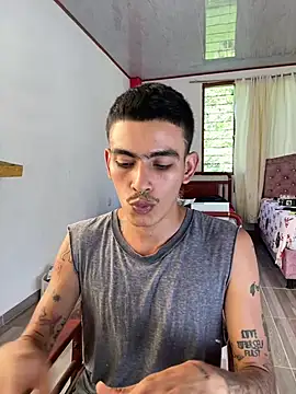 sorry-mom69 Adlı Modelin Web Kamerası Şovu