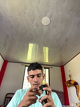 sorry-mom69: διαδικτυακό σόου στην κάμερα