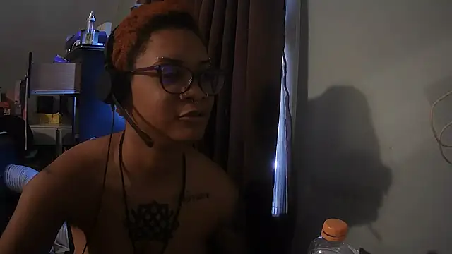 nickytheehawtie's Webcam Show