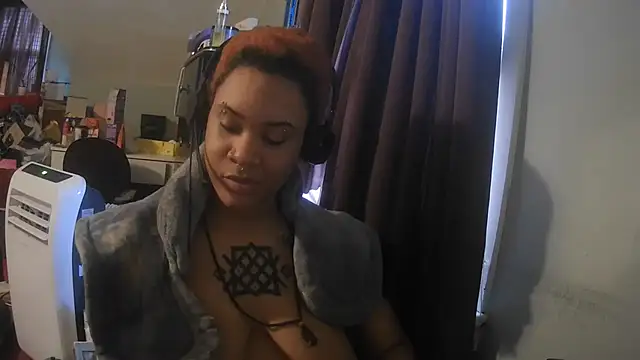 Chat XXX en directo de nickytheehawtie
