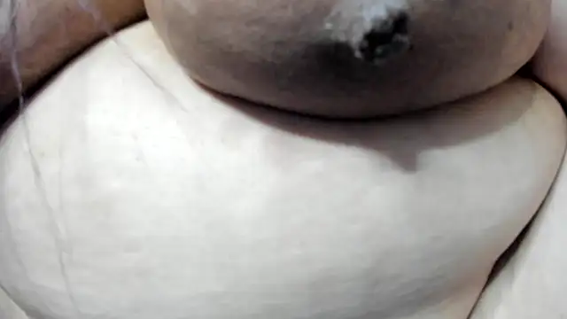 Chat XXX en directo de Alondra_zaaens