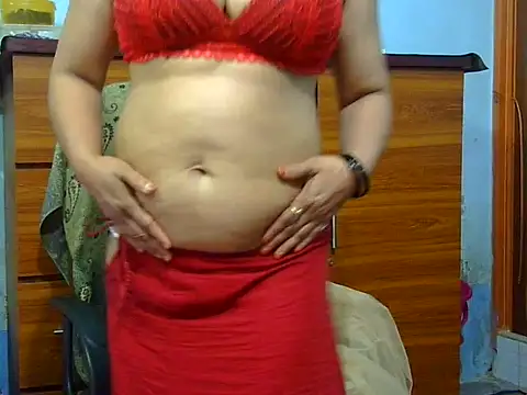 Horny_Doll24 现场XXX聊天