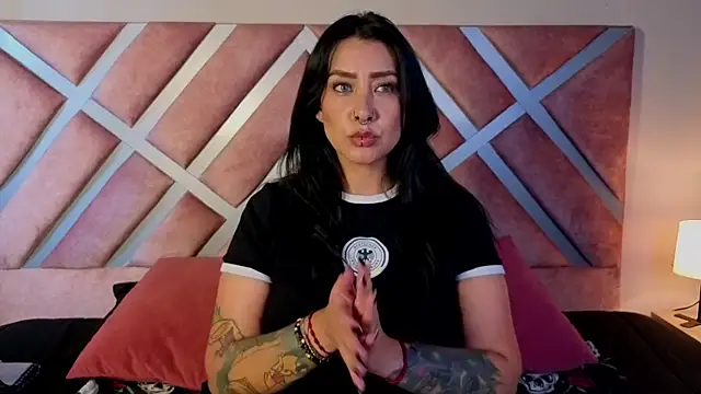 _kelly_hous36 Adlı Modelin Canlı XXX Sohbeti