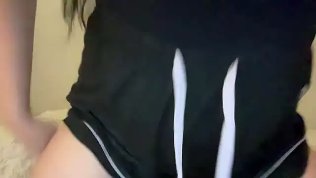 LOVEAKIRA's Live XXX Chat