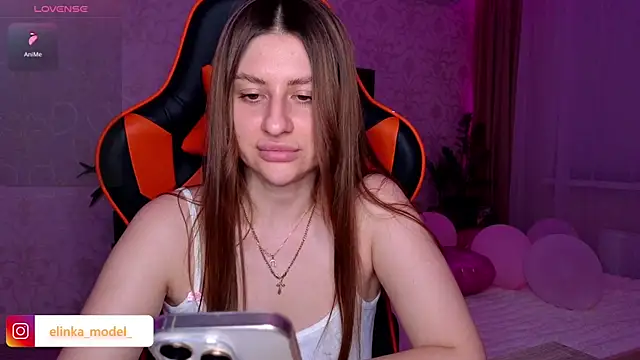 Chatroom XXX en direct de Elishka_
