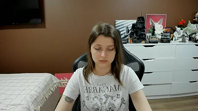 SoniNesti Chat XXX live