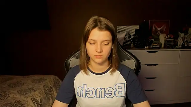 SoniNesti Live XXX Chat