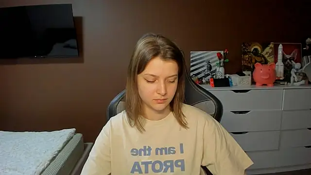 SoniNestin Live XXX chat