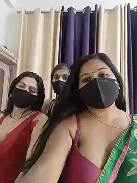 cutee__crazy Show in webcam