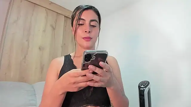 Show modela xspecialoomx na web-kameri