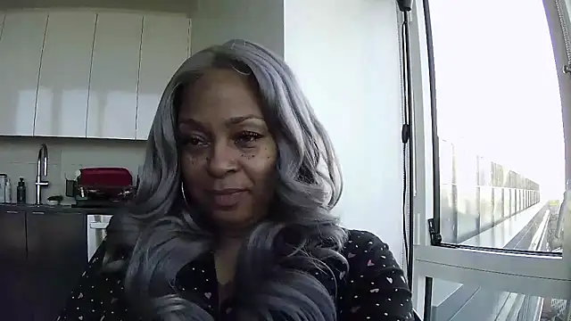 MSweetLindaParks Show in webcam