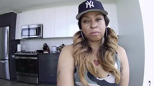 MSweetLindaParks Show in webcam