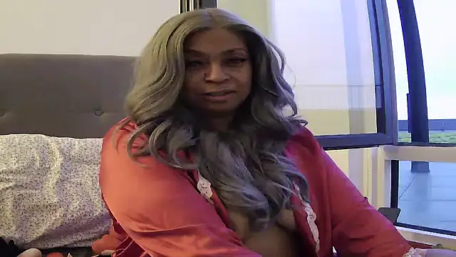 MSweetLindaParks' Webcam Show