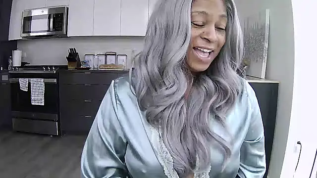 MSweetLindaParks Show in webcam