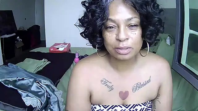 MSweetLindaParks' Webcam Show
