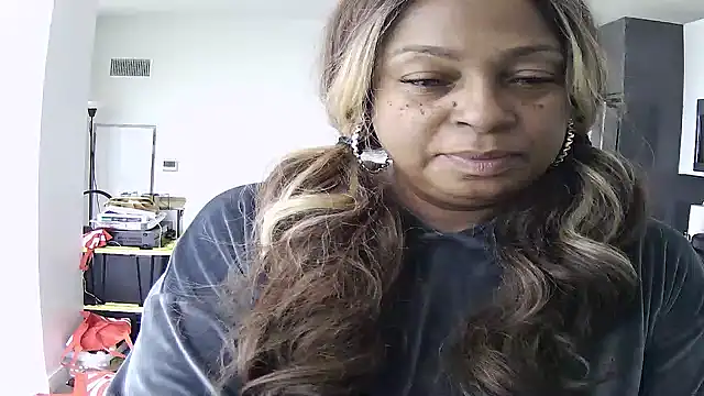 MSweetLindaParks Chat XXX in diretta
