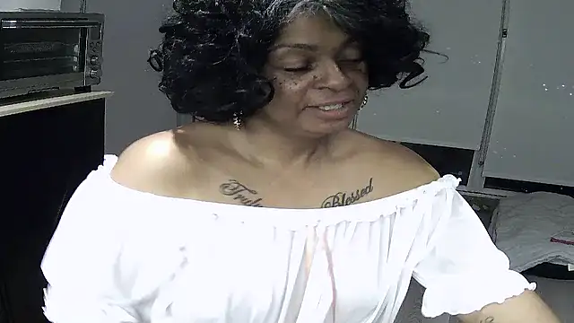 MSweetLindaParks' Live Sex Cam Show