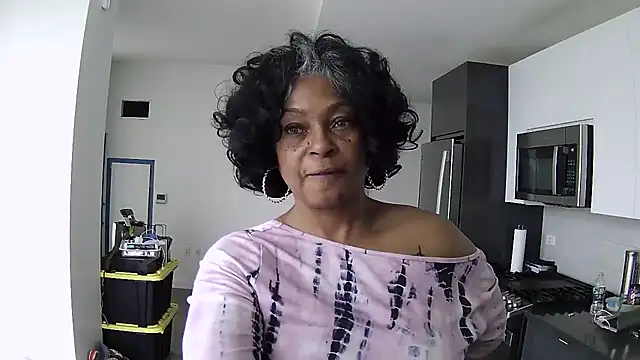 MSweetLindaParks Шоу с уебкамера