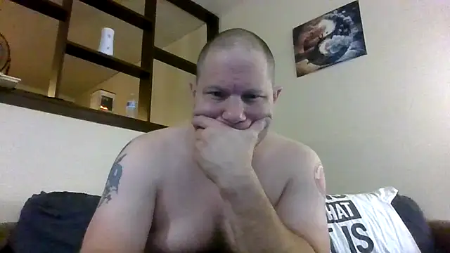 Alwayshard421 Show in webcam