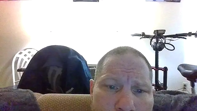 Alwayshard421 Show in webcam