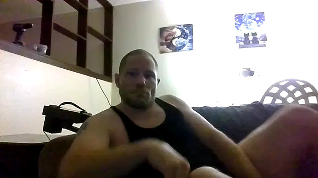 Alwayshard421 Show in webcam