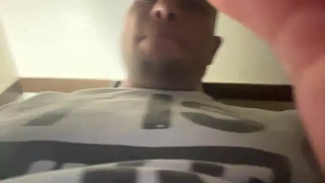 Alwayshard421 Show in webcam