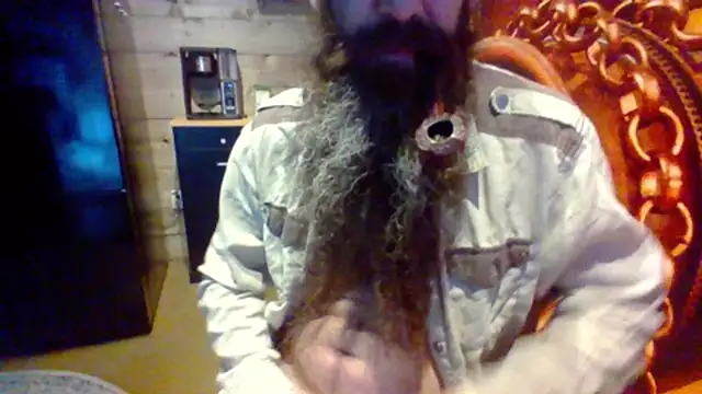 sit-on-my-beard's Webcam Show