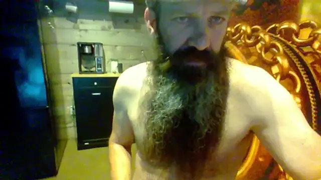 sit-on-my-beard Show in webcam
