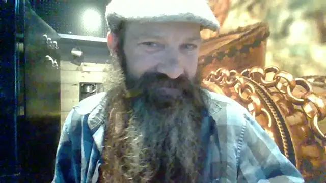 sit-on-my-beard's Webcam Show