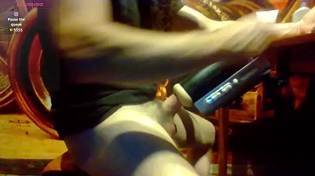 sit-on-my-beard's Webcam Show