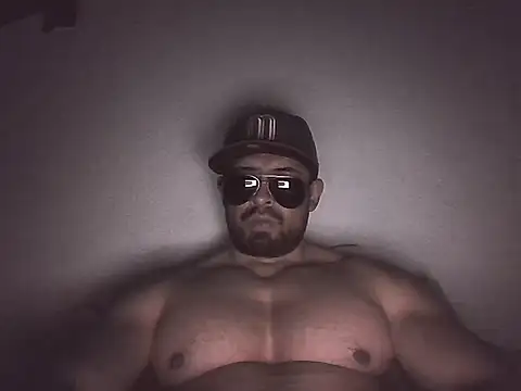 marcus002001 webcam show