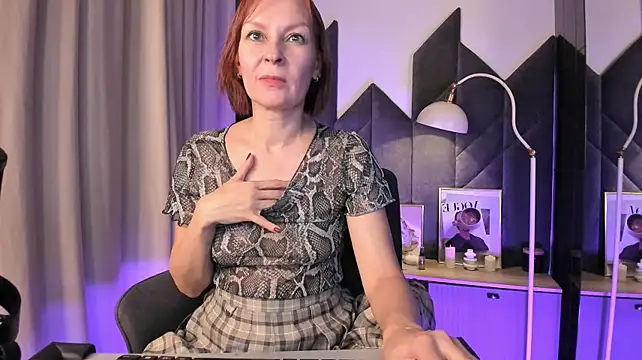 NikaGentle's Live XXX Chat