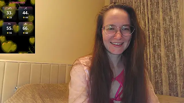 Show modela AgnesGraham na web-kameri