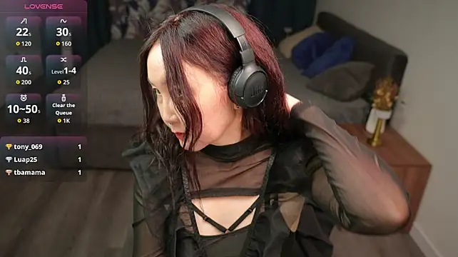 AvroraSakura Chat XXX in diretta