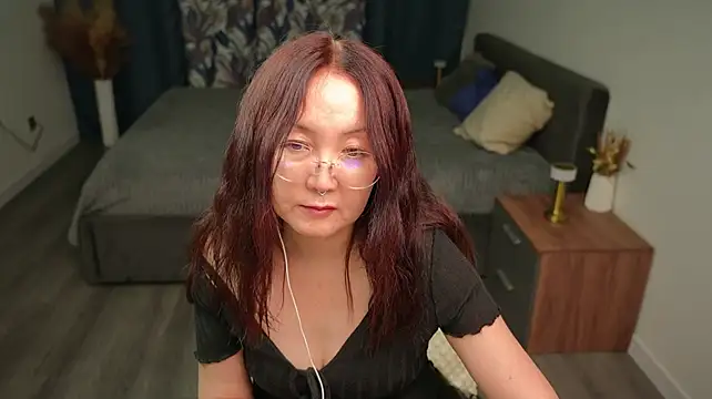 AvroraSakura Adlı Modelin Canlı XXX Sohbeti